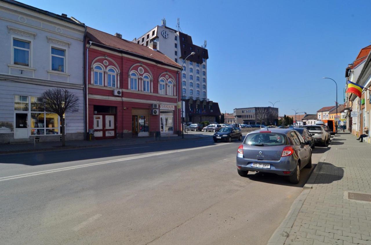 Apartament 1 Central Targu Mures Ngoại thất bức ảnh